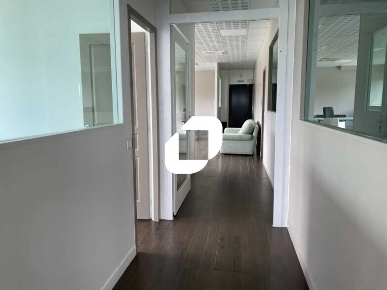 Bureau dans Mérignac à louer - Photo de l’immeuble – Image 2 sur 7