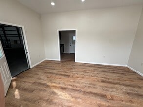 121 Goedecke Rd, Spring, TX à louer Photo de l’immeuble– Image 1 sur 6