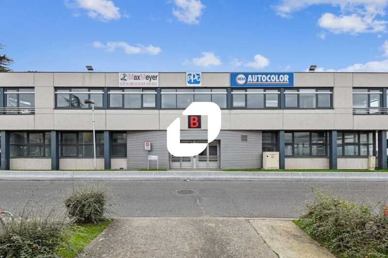 Local d’activités dans Gennevilliers à louer - Photo de l’immeuble – Image 2 sur 15