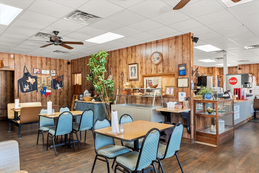 800 E Main St, Omaha, TX à vendre - Photo de l’immeuble – Image 3 sur 29
