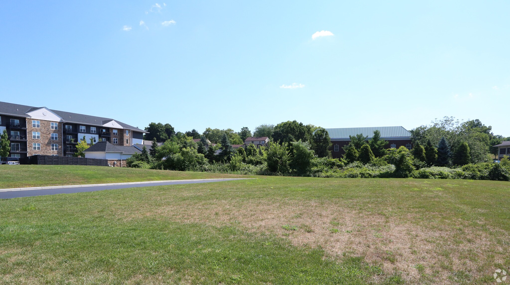 5280 Riverside Dr, Columbus, OH à vendre Photo principale– Image 1 sur 4