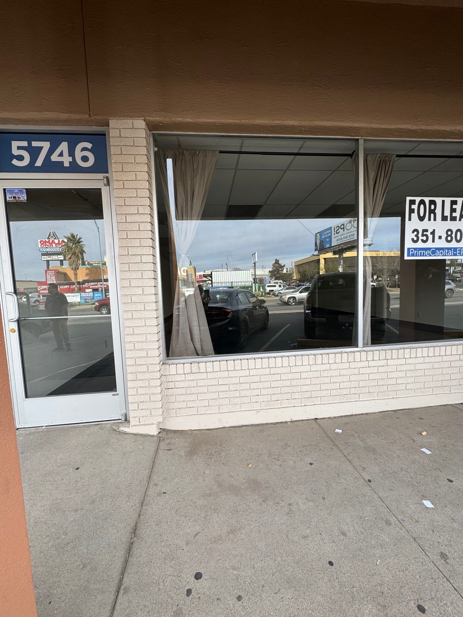 5730-5750 Trowbridge, El Paso, TX à louer Photo intérieure– Image 1 sur 12