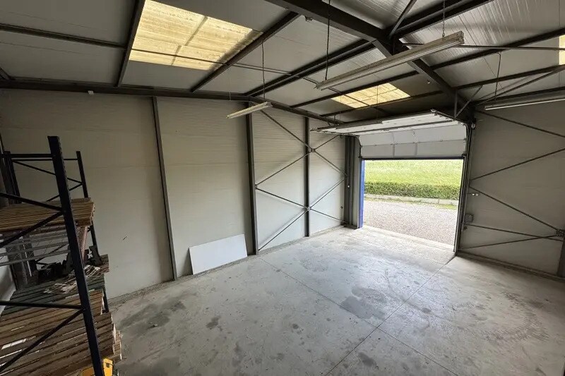 Local d’activités dans Gigean à louer - Photo de l’immeuble – Image 3 sur 3