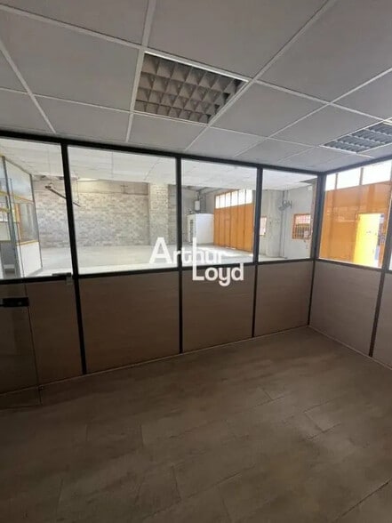 Local d’activités dans Antibes à louer - Photo intérieure – Image 3 sur 5