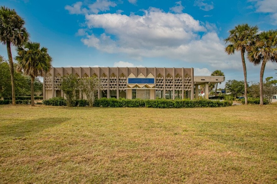 930 University Blvd N, Jacksonville, FL à vendre - Photo de l’immeuble – Image 3 sur 37