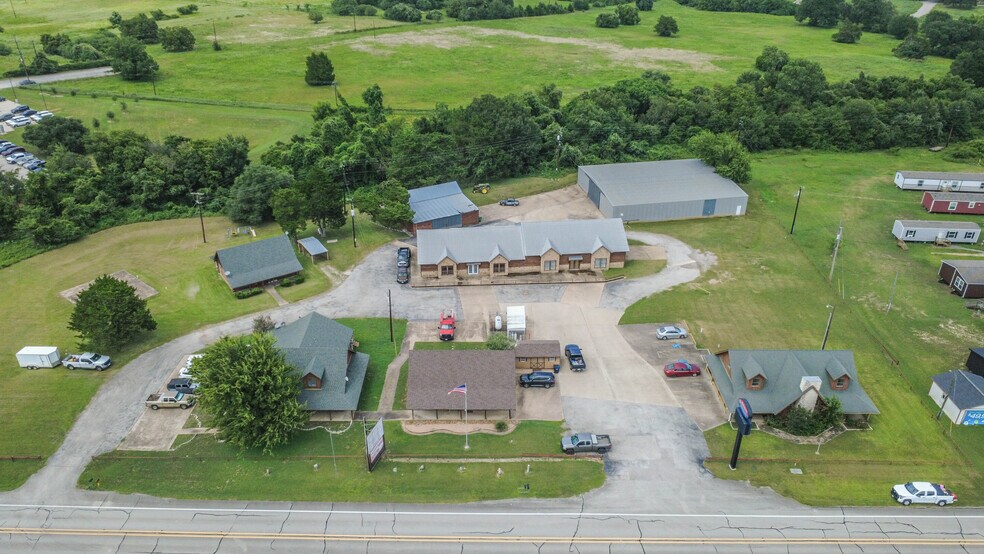 1608 Highway 290 W, Brenham, TX à louer - Photo de l’immeuble – Image 3 sur 20
