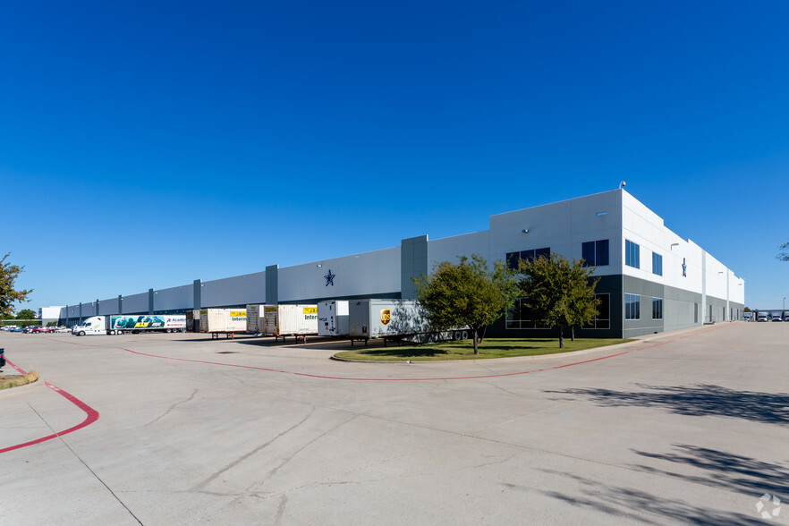 2500 Regent Blvd, Dallas, TX à louer - Photo de l’immeuble – Image 2 sur 4