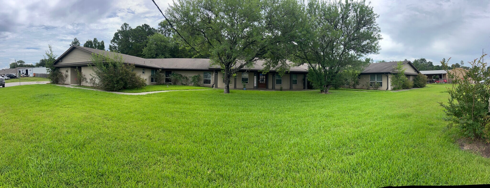1810 N Washington Ave, Livingston, TX à vendre Photo de l’immeuble– Image 1 sur 14