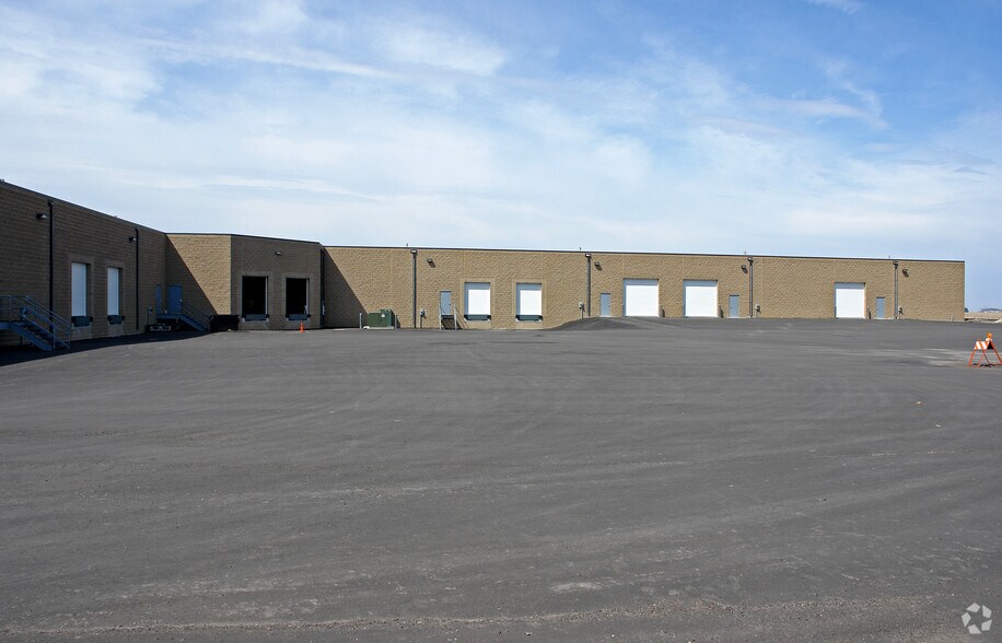 2120 Howard Dr W, North Mankato, MN à louer - Photo de l’immeuble – Image 3 sur 25
