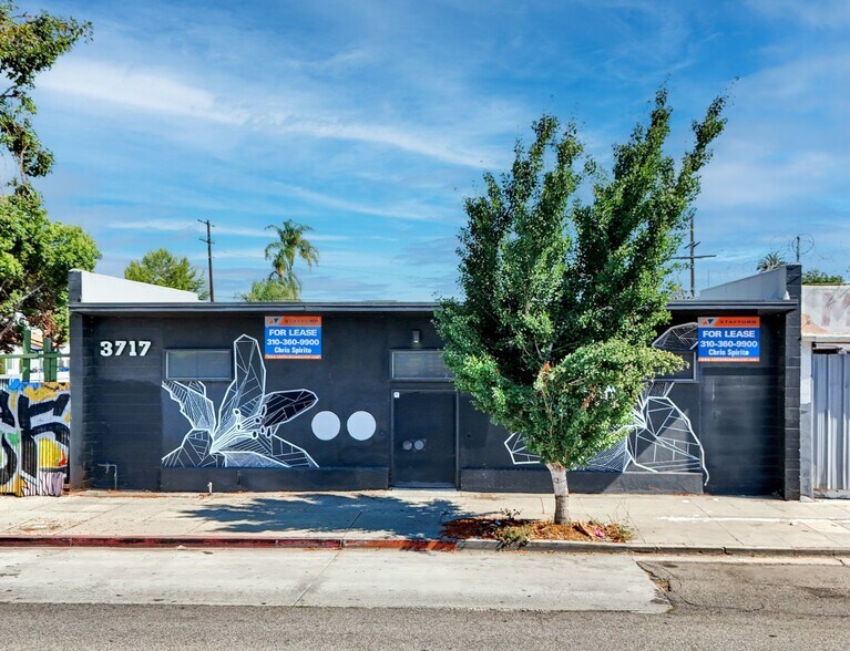 3717 W Jefferson Blvd, Los Angeles, CA à louer - Photo de l’immeuble – Image 1 sur 8