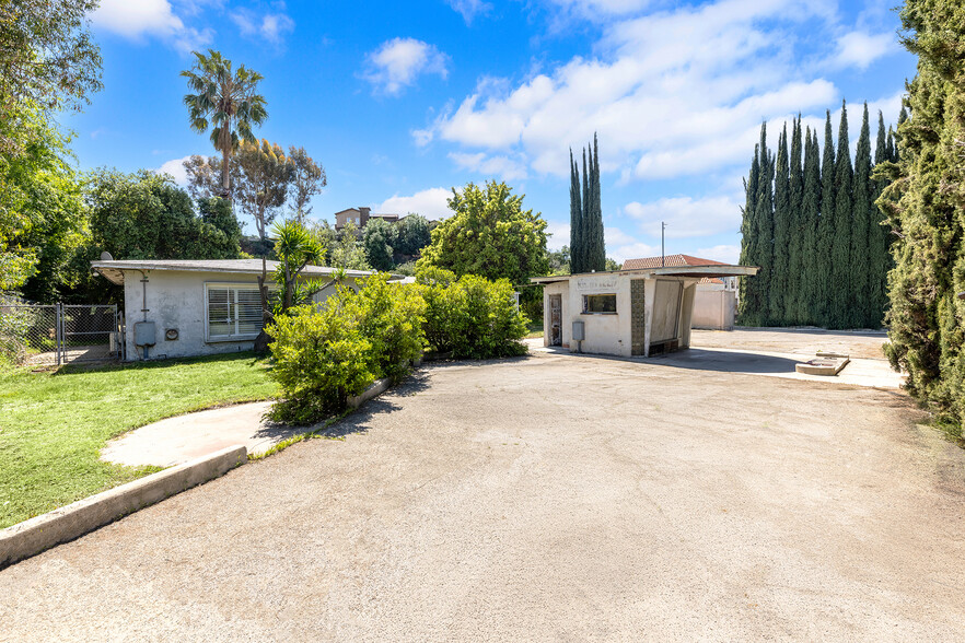 1060 E Route 66, Glendora, CA à vendre - Photo de l’immeuble – Image 2 sur 32