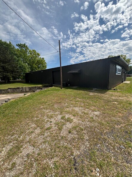 119 Cooley Bridge Rd, Pelzer, SC à louer - Photo de l’immeuble – Image 3 sur 15
