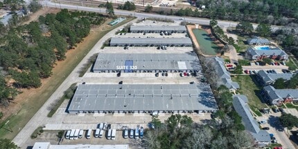 1300 S Frazier St, Conroe, TX à louer Photo intérieure– Image 1 sur 21