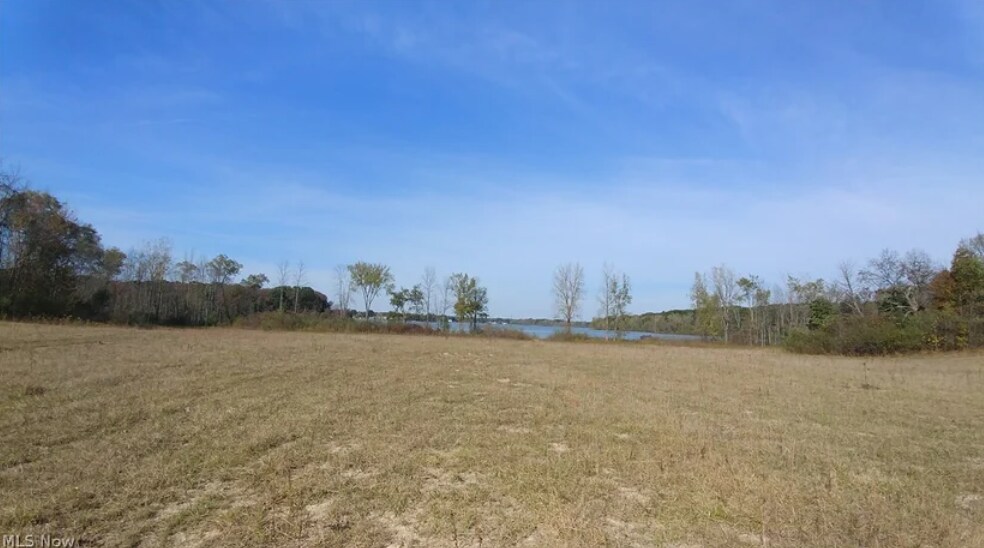 Aurora Hill Dr, Aurora, OH à vendre - Photo principale – Image 1 sur 1