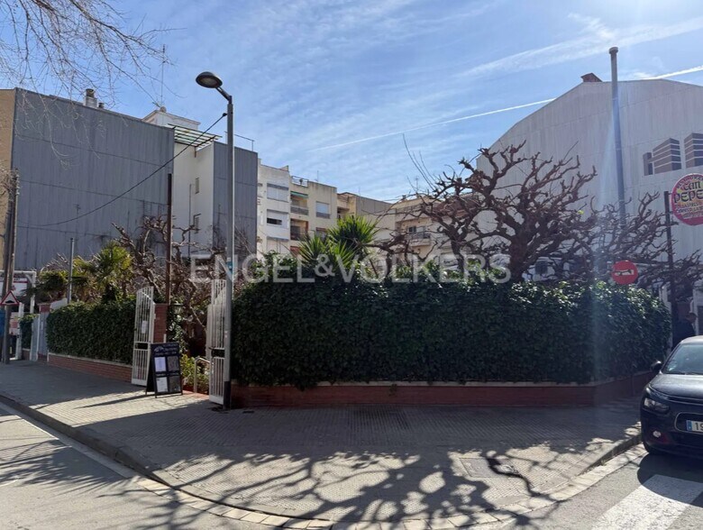 Carrer Narcís Monturiol, 120, Pineda de Mar, Barcelona à vendre - Photo principale – Image 1 sur 5