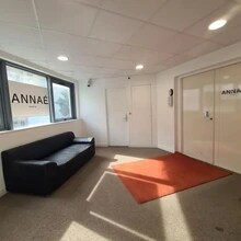 Bureau dans Clichy à louer Hall d’entrée– Image 2 sur 7