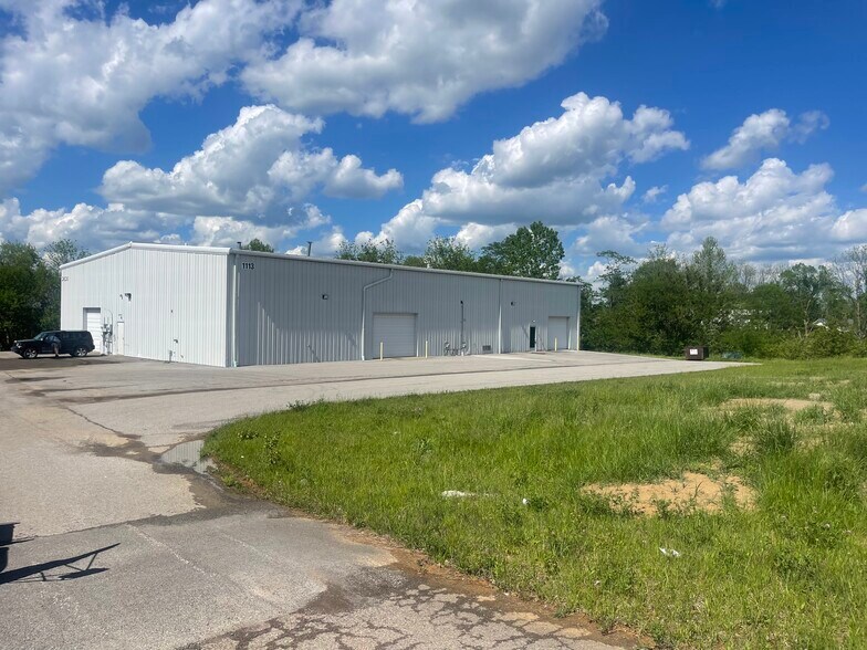 1113 Alex Dr, Elizabethtown, KY à louer - Photo de l’immeuble – Image 3 sur 11