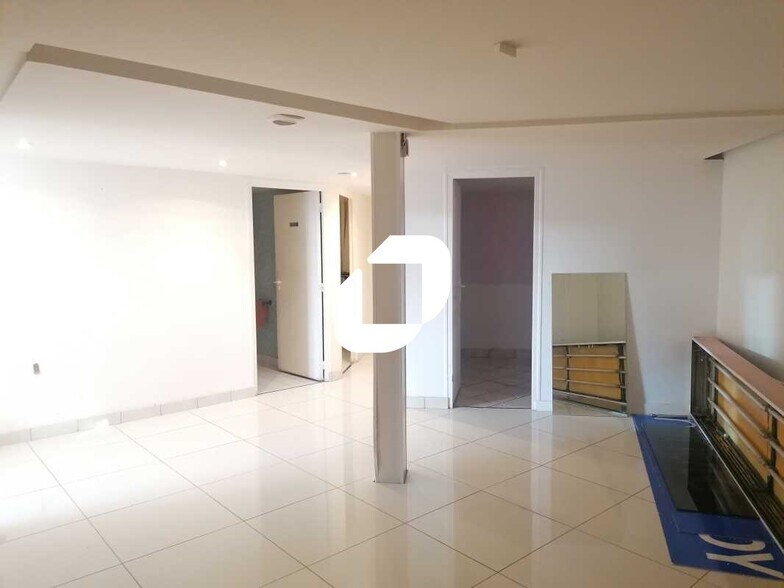 Local commercial dans Palaiseau à louer - Photo intérieure – Image 3 sur 3