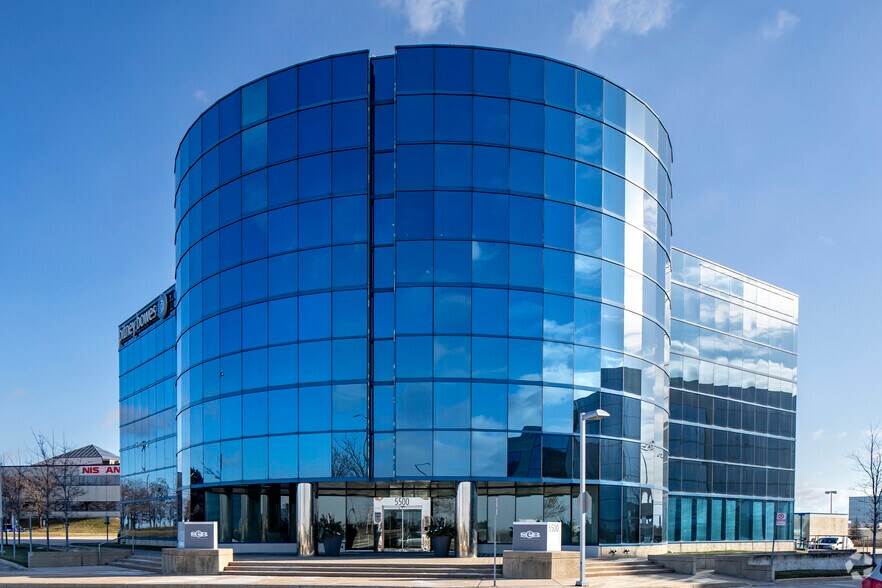 5500 Explorer Dr, Mississauga, ON à louer - Photo de l’immeuble – Image 3 sur 5