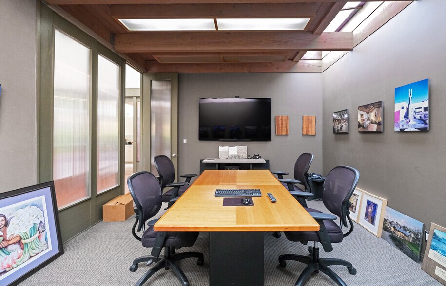 9 Ashley Ave, Santa Barbara, CA à louer - Photo de l’immeuble – Image 2 sur 7