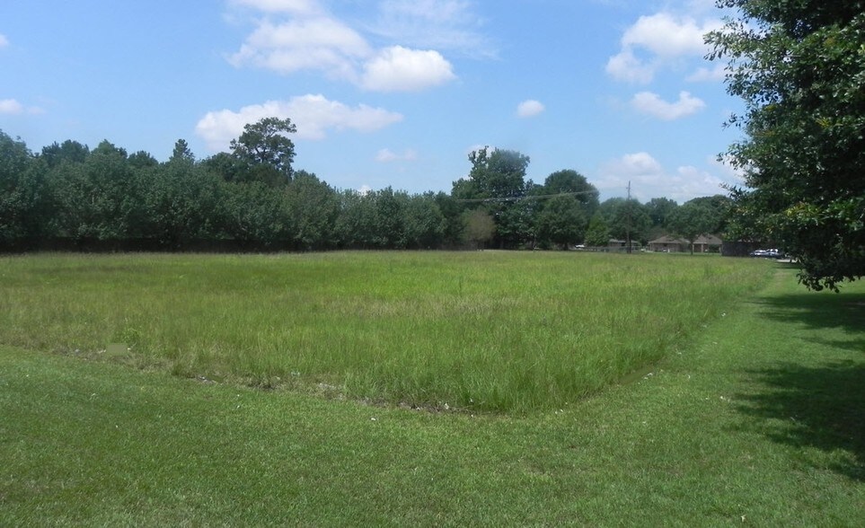 4700 Stumberg Ln, Baton Rouge, LA à vendre - Photo principale – Image 1 sur 1