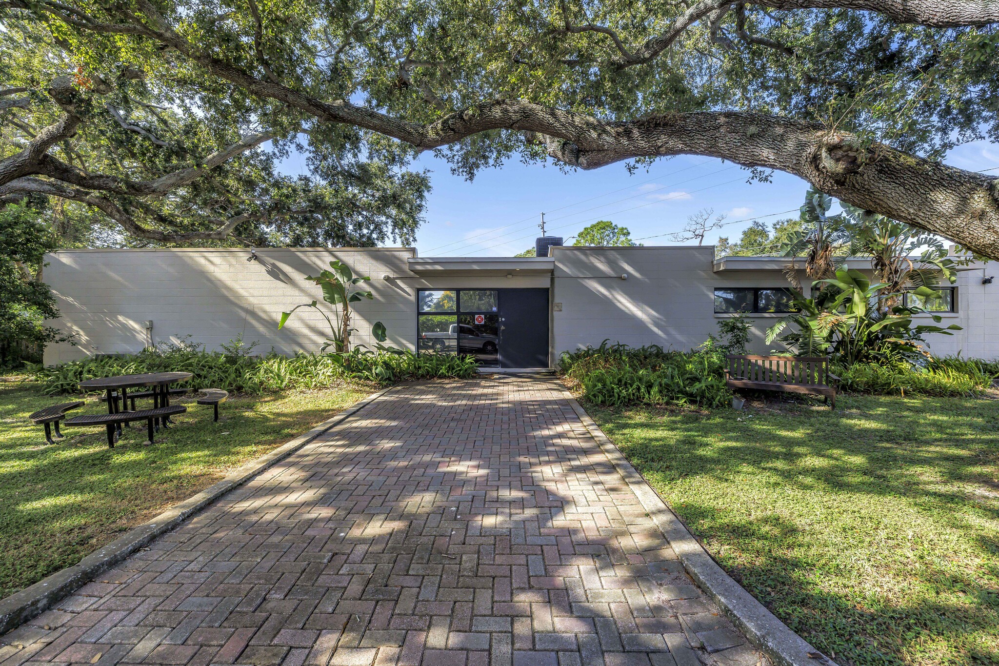 4111 16th St N, Saint Petersburg, FL à louer Photo intérieure– Image 1 sur 20