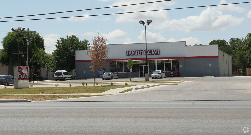1072 FM 78, Schertz, TX à louer - Photo de l’immeuble – Image 1 sur 3
