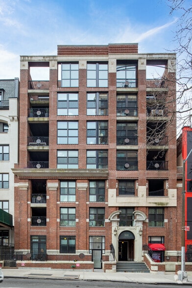 910 Union St, Brooklyn, NY à vendre - Photo principale – Image 1 sur 11