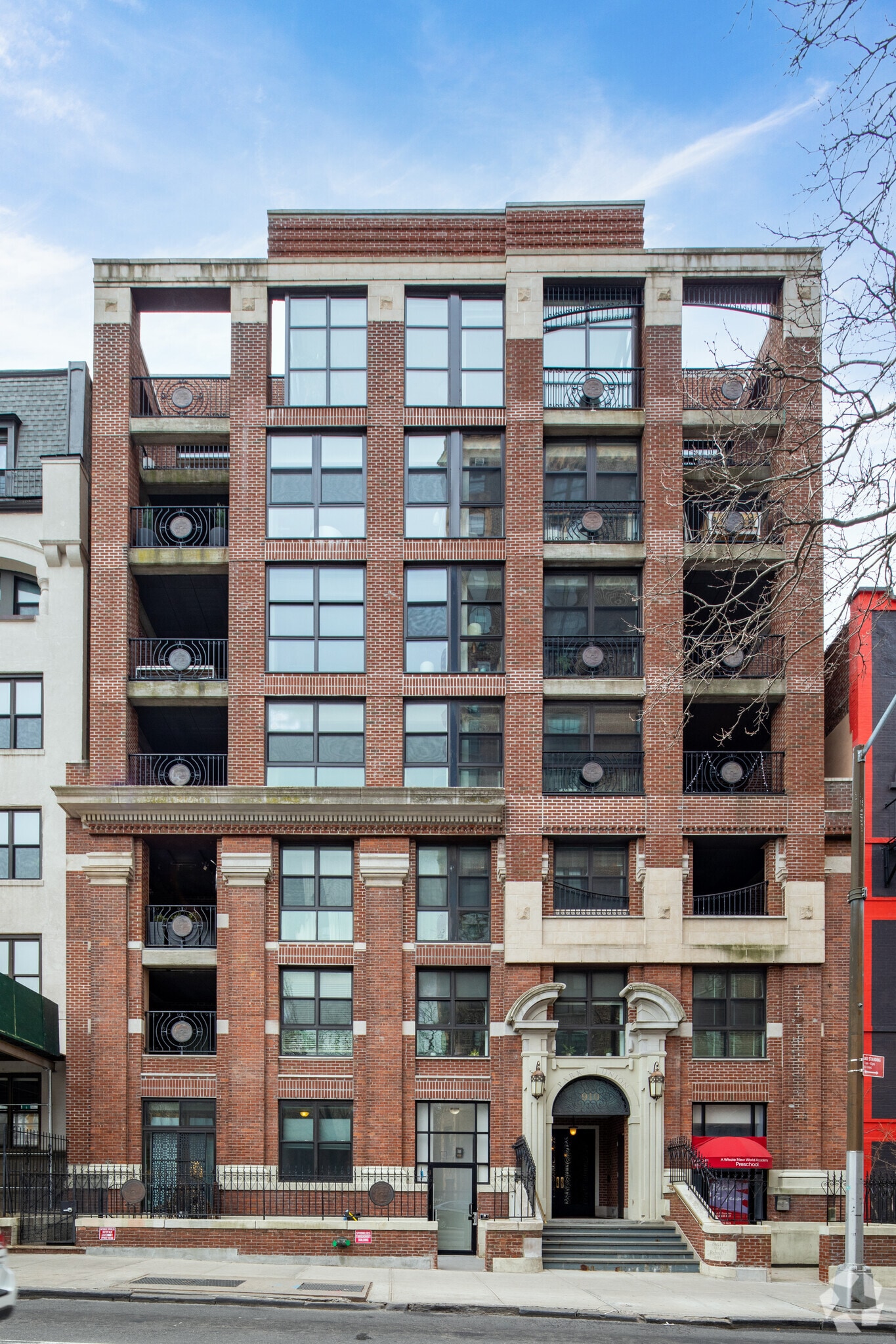 910 Union St, Brooklyn, NY à vendre Photo principale– Image 1 sur 12