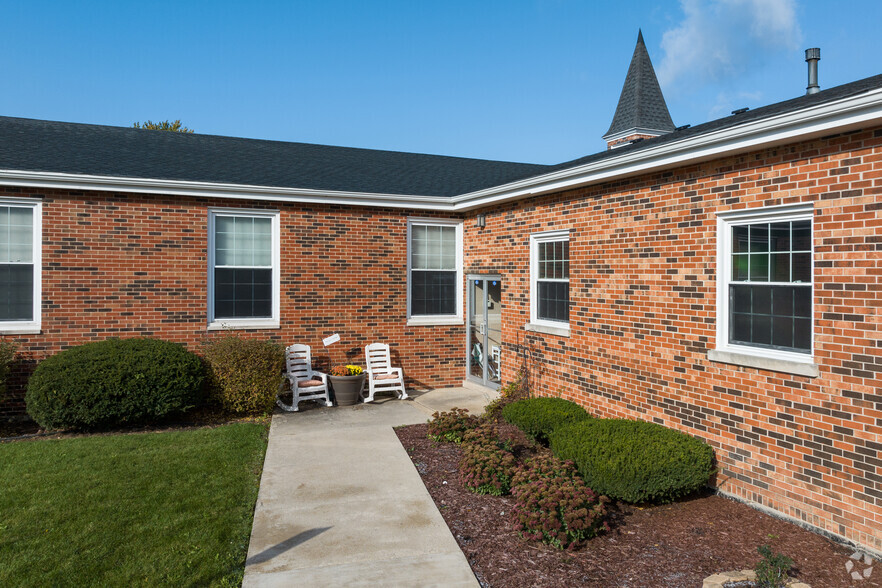 5333 151st St, Oak Forest, IL à louer - Photo de l’immeuble – Image 3 sur 21