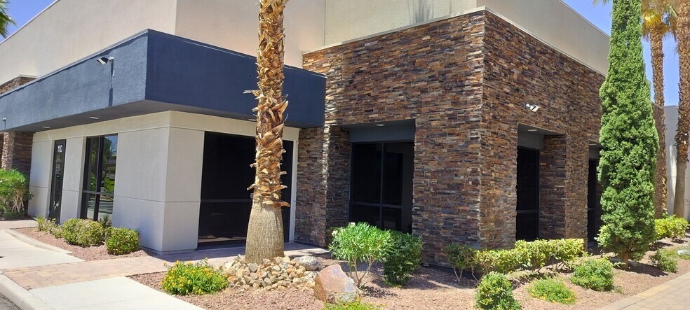6284 S Rainbow Blvd, Las Vegas, NV à vendre - Photo de l’immeuble – Image 2 sur 16