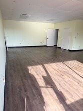 1809 Canton Rd, Marietta, GA à louer Photo intérieure– Image 1 sur 3