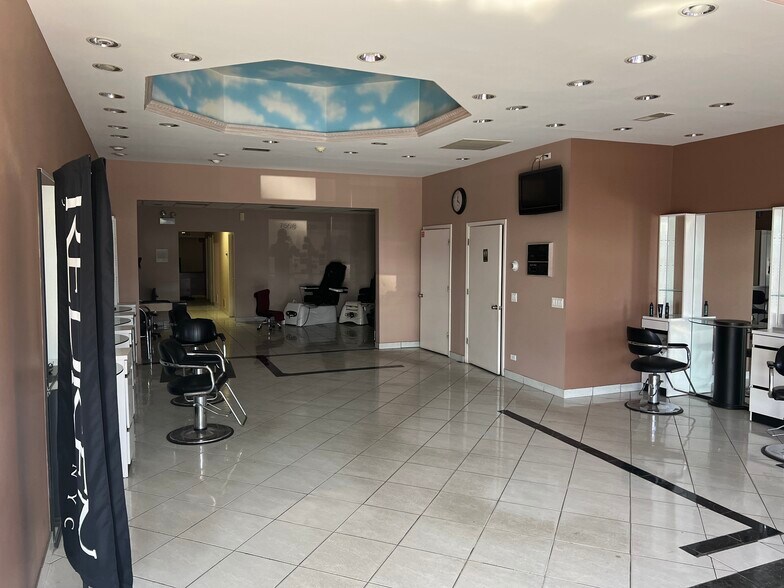 7508-7510 W Grand Ave, Elmwood Park, IL à louer - Photo intérieure – Image 3 sur 8
