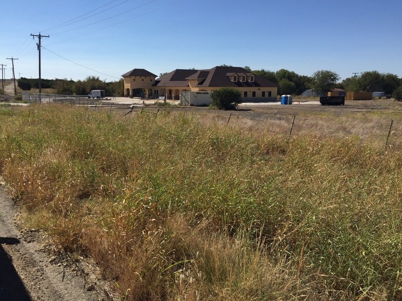 1701 Walter Holliday Dr, Cleburne, TX à vendre - Photo de l’immeuble – Image 3 sur 6