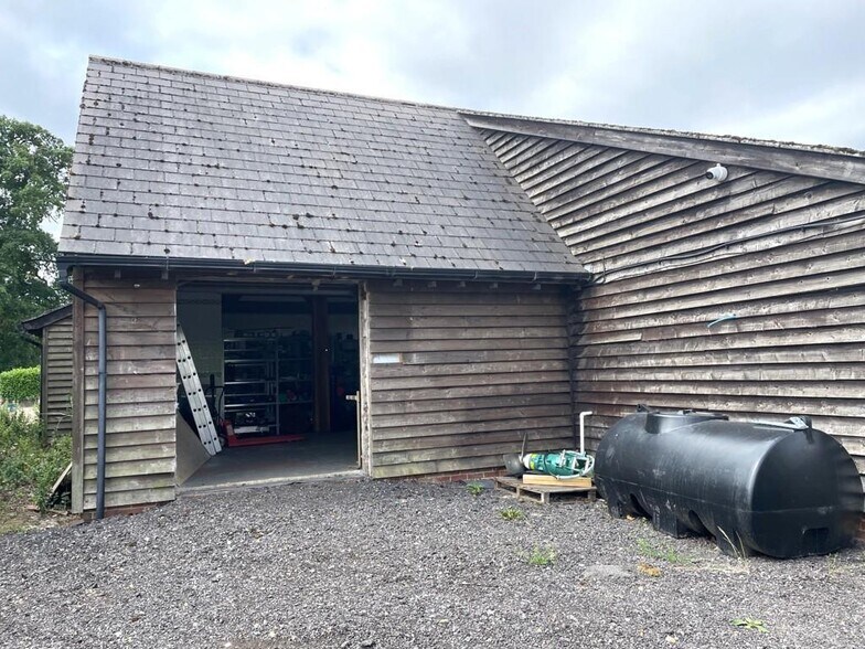 Sindlesham Rd, Reading à louer - Photo de l’immeuble – Image 2 sur 3