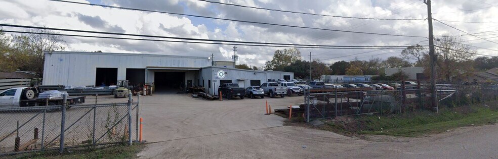 13510 Ralph Culver Rd, Houston, TX à louer - Photo de l’immeuble – Image 3 sur 13