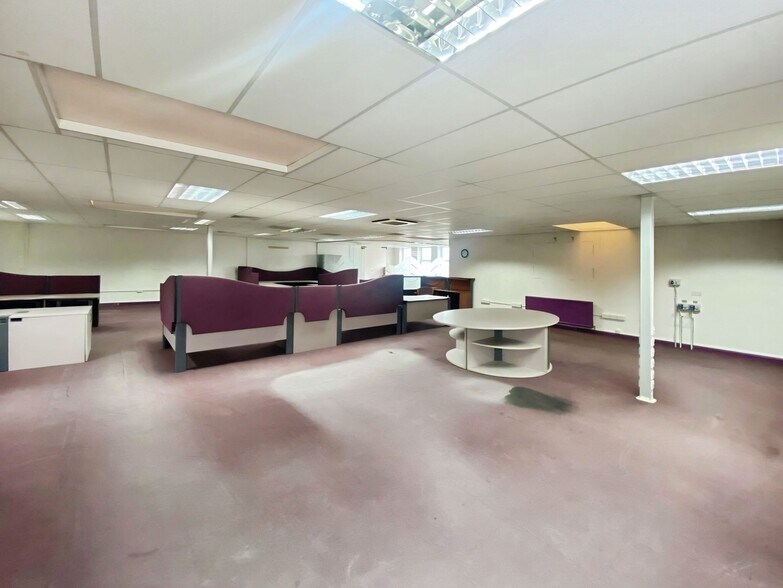 61-73 Loverock Rd, Reading à louer - Photo de l’immeuble – Image 2 sur 13