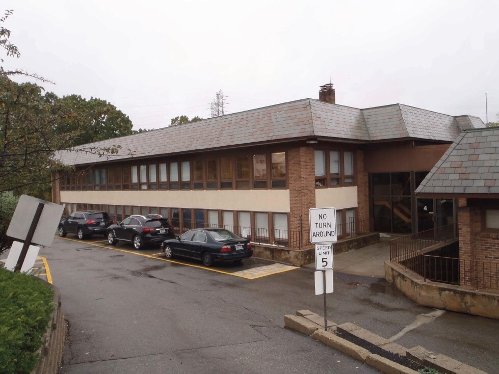333 School St, Pawtucket, RI 02860 - Lot 112B - - Photo intérieure - Image 1 of 18