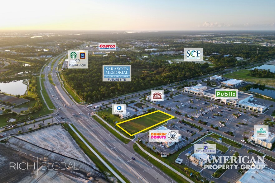 12134 Mercado Dr, Venice, FL à louer - Photo de l’immeuble – Image 2 sur 7