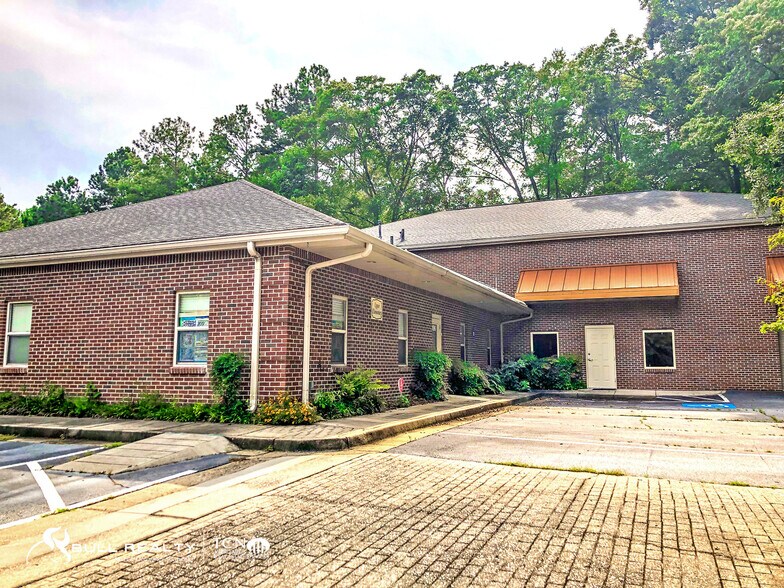 196 Weatherly Dr, Fayetteville, GA à louer - Photo de l’immeuble – Image 2 sur 8