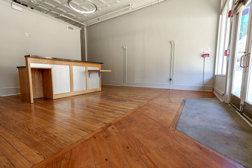 154 Magnolia St, Spartanburg, SC à louer - Hall d’entrée – Image 3 sur 23