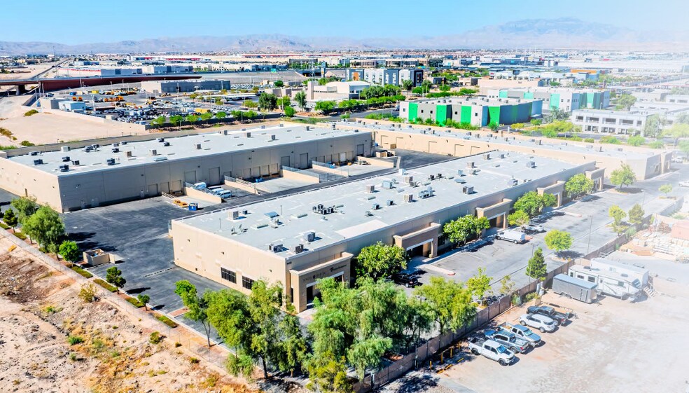 6480 Cameron St, Las Vegas, NV à vendre - Photo de l’immeuble – Image 1 sur 3