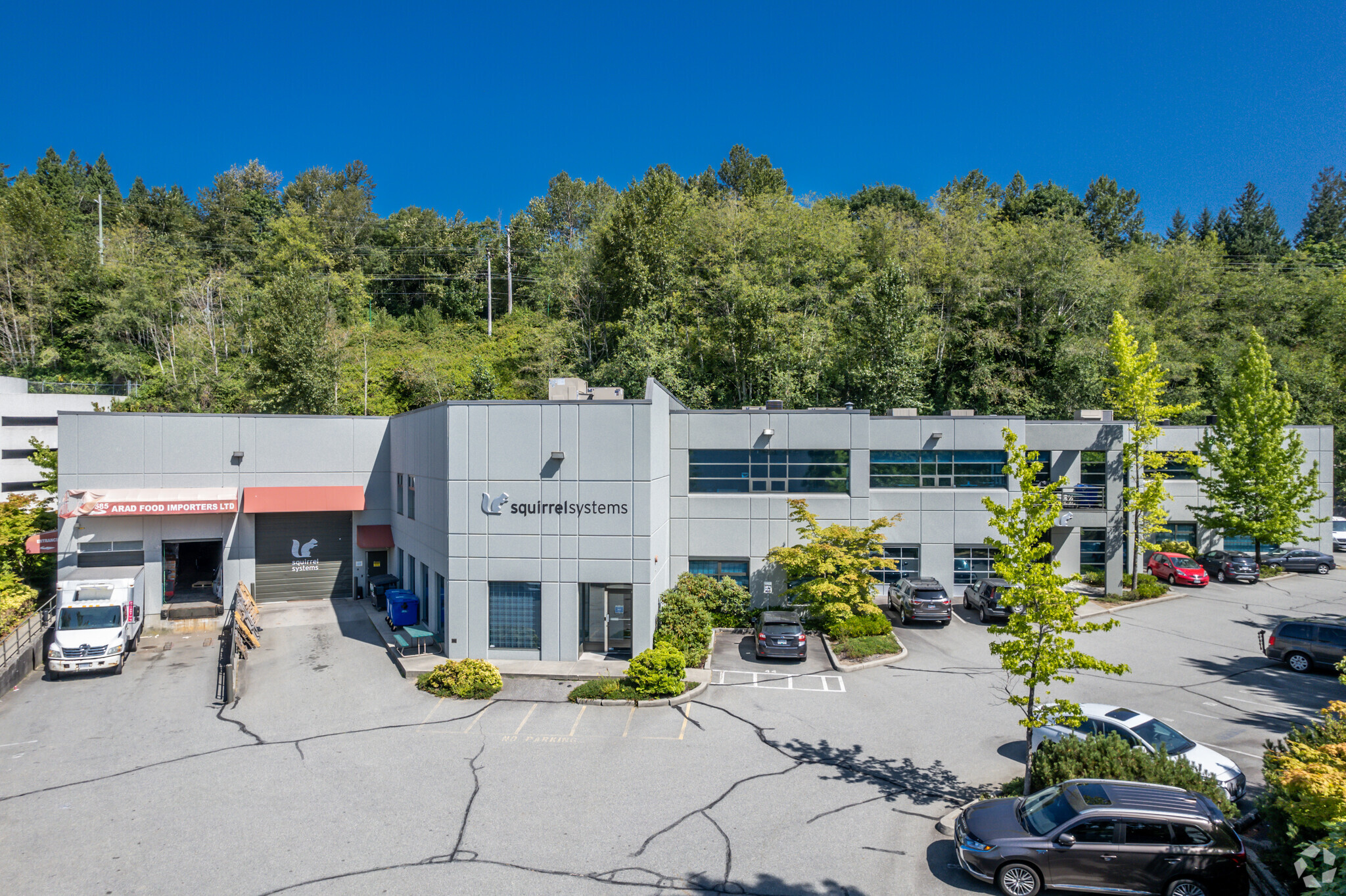 8585 Baxter Pl, Burnaby, BC à louer Photo principale– Image 1 sur 4