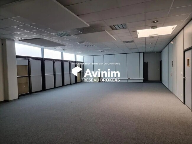 Plus de détails pour Bureau à louer