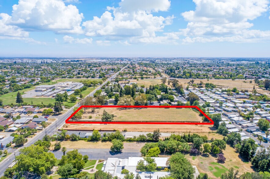 6140 Lemon Hill Ave, Sacramento, CA à vendre - Photo de l’immeuble – Image 2 sur 10