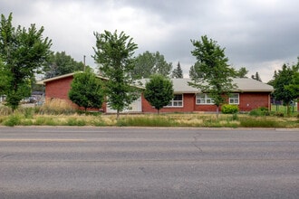 3060 17 SW Ave, Calgary, AB à louer Photo intérieure– Image 1 sur 23