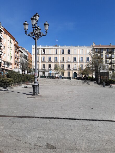 Plaza de Pedro Zerolo, 5, Madrid, Madrid à vendre - Photo de l’immeuble – Image 3 sur 4