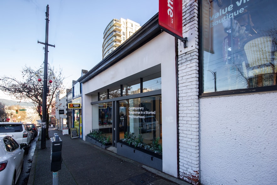 2342 Granville St, Vancouver, BC à louer - Photo de l’immeuble – Image 3 sur 5
