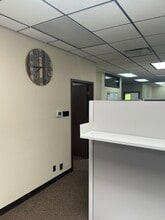 524 Clark Ave, Kirkwood, MO à louer Photo de l’immeuble– Image 2 sur 3