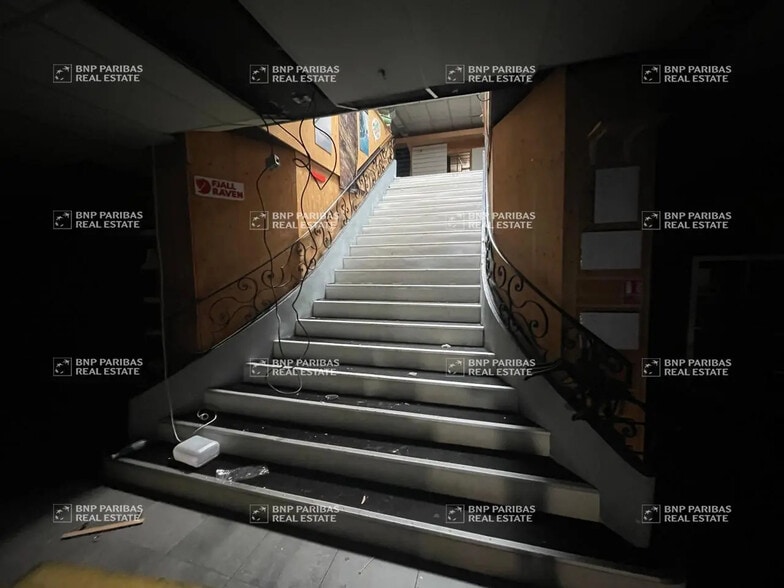 Local commercial dans Bordeaux à louer - Photo de l’immeuble – Image 3 sur 10